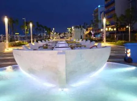 Luxury Ceccarini - Lungomare Con Parcheggio Privato * 리치오네