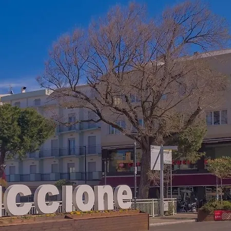 Luxury Ceccarini - Lungomare Con Parcheggio Privato Vila Riccione