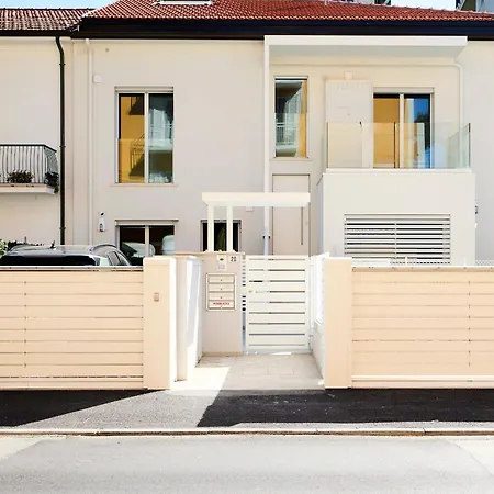 Luxury Ceccarini - Lungomare Con Parcheggio Privato ريتشيوني