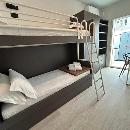 Luxury Ceccarini - Lungomare Con Parcheggio Privato Willa