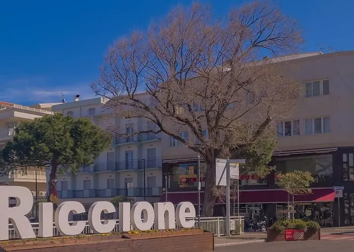 Luxury Ceccarini - Lungomare Con Parcheggio Privato Villa Riccione